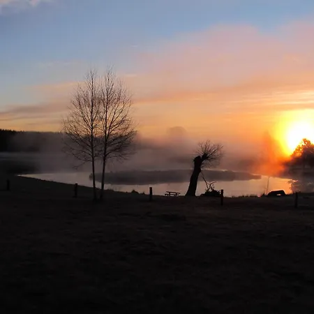 Na Lesnej Polanie * ليدزبارك فارنيتسكي